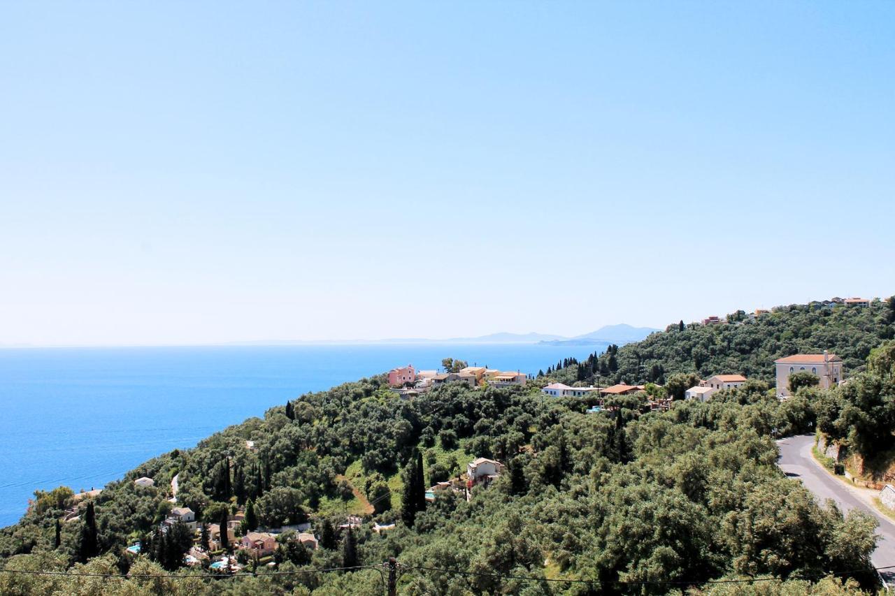 Thomas Sea View Gimari